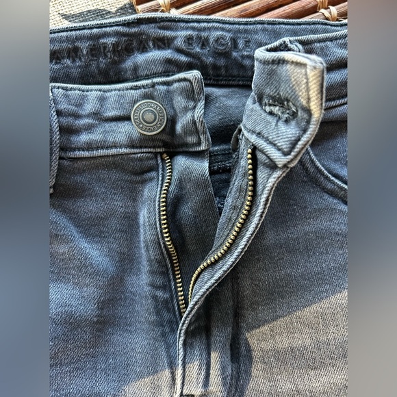 American eagle dark gray/blue women jeans, size 8 short, pre loved, stretch - Picture 9 of 11